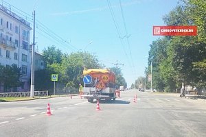 В Керчи начали наносить долгожданную дорожную разметку