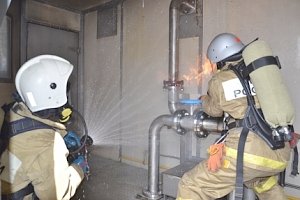 Симферопольские пожарные совершенствуют профессиональные навыки