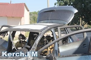 В Керчи в аварии сгорел автомобиль «Peugeot»