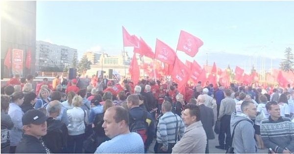 Жители Нижнего Новгорода протестуют против снятия судом кандидатов от КПРФ