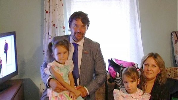 Депутат от КПРФ помог в Уфе малоимущим семьям собрать детей в школу