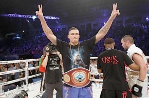 Крымский боксер Усик защитил титул интерконтинентального чемпиона WBO