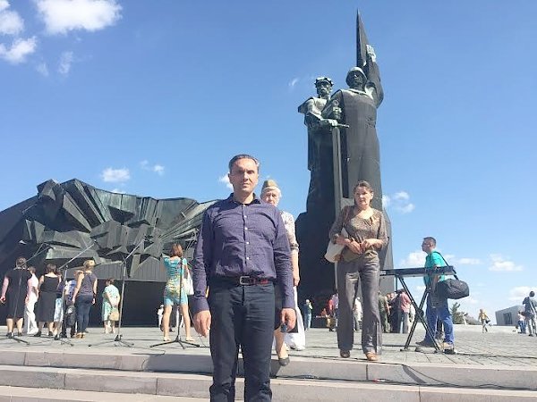 Депутат-коммунист В.И. Бессонов принял участие в мероприятиях в Донецке, посвященных Дню освобождения Донбасса от немецко-фашистских захватчиков
