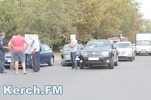 В Керчи на Горького тройная авария, движение троллейбуса приостановлено