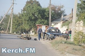 В Керчи мотоцикл въехал в автомобиль