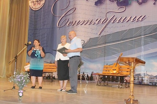 Волгоградские депутаты-коммунисты поддерживают талантливых авторов и творческие коллективы