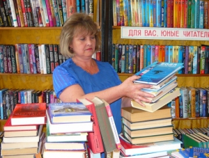 Библиотеки Ялты получили 1000 книг в подарок от Нижегородской области