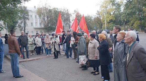 Пензенские коммунисты отдали дань уважения павшим за советскую Родину