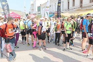 В Крыму полсотни спортсменов стартовали в 150-километром забеге