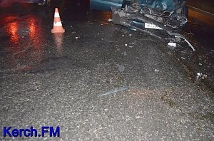 В Керчи в лобовом столкновении автомобилей пострадали люди