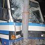 В Симферополе рейсовый автобус врезался в столб