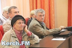 Глава Госкомрегистра Крыма оценил работу Лютиковой на ноль