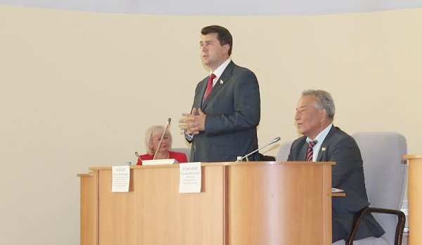 Олег Лебедев провел экологические слушания в Верховном Совете Республики Хакасия