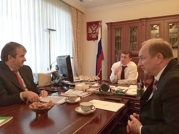 Валерий Рашкин встретился с министром труда и соцзащиты Максимом Топилиным