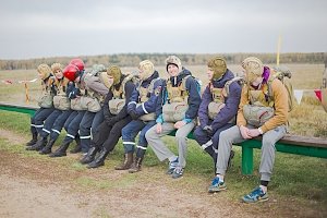 Молодые спасатели поднялись в небо