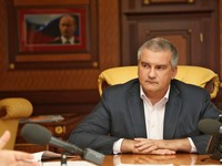 Сергей Аксёнов провёл встречу с министром образования, науки и молодежи Крыма