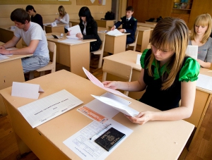 Для крымских выпускников ЕГЭ-каникулы продлят до 2018 года