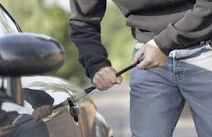 В Керчи автомобильный грабитель осужден к 1 году исправительных работ