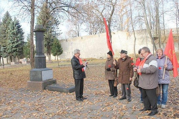 В Пскове отдали Дань памяти первому руководителю коммунистической молодежи города