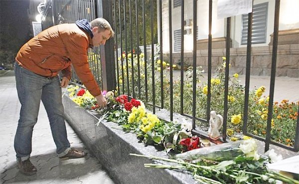 Страна людей и нелюдей. Свидомые украинцы празднуют гибель российского самолета