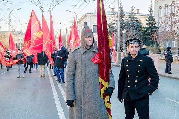 Красноярские коммунисты отметили 98-ую годовщину Великого Октября