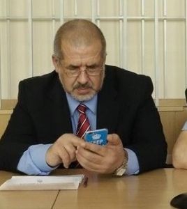 Беглый татарский экстремист пугает крымских чиновников политическими убийствами