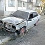 В крымской столице продолжают гореть машины