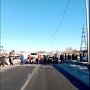 В Челябинске парализовано движение по главной городской автодороге - её перекрыли дальнобойщики