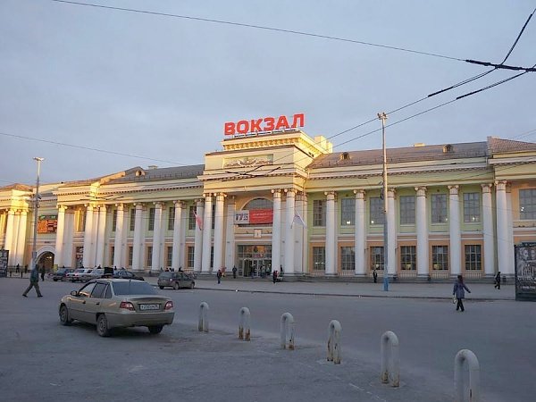 Чиновники отреагировали на «минирование» Свердловского железнодорожного вокзала комсомольцами