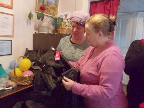Нижегородские активистки "ВЖС-Надежда России" снова радуют жительниц области, одаривая их подарками