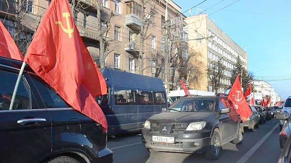 Олег Лебедев в Туле возглавил автопробег, посвященный 74-й годовщине обороны города-героя