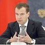 Медведев: все службы стараются быстрее вернуть Крым к нормальной жизни