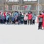 Комсомольцы Челябинска открыли хоккейный сезон в одном из дворов города