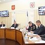 Константин Бахарев: Несмотря на снижение количества обращений граждан на «горячие линии», депутаты продолжают работу в регионах по оказанию нуждающимся конкретной адресной помощи