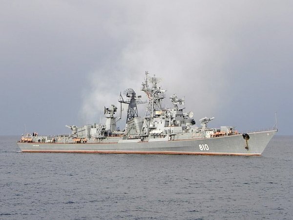 Бывший командующий ЧФ РФ, депутата фракции КПРФ в Госдуме В.П. Комоедов предлагает доставлять турецкие корабли-нарушители в российские порты для разбирательства