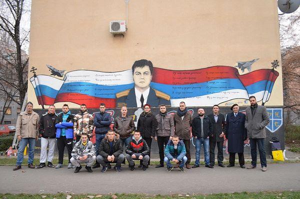 В сербском городе Нови Сад появилось настенное панно в память о погибшем в Сирии российском летчике