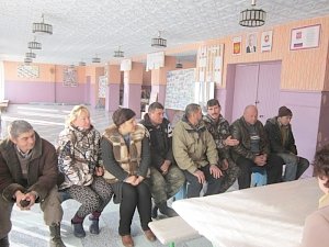 В Муромском сельском поселении Белогорского района прошла встреча участкового с населением