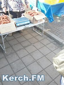 Стихийщики в Керчи оплачивают штрафы, однако продолжают торговать