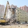 Медведев продлил на год программу расселения аварийного жилья в Крыму