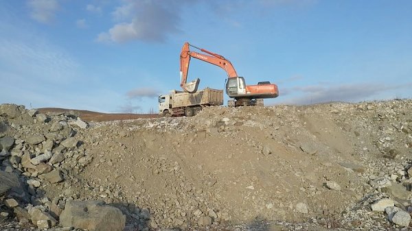 Забайкальский край. Депутат-коммунист Владимир Поздняков помог прекратить поставку некачественных материалов для строительства военного аэродрома