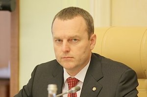 Константин Бахарев: Работа депутатов в режиме ЧС будет продолжена до тех пор, пока в ней есть потребность