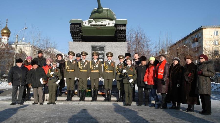 Новости комсомолец. Памятник воинам танковой колонны 