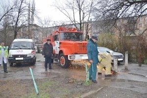 Уступить дорогу пожарному автомобилю