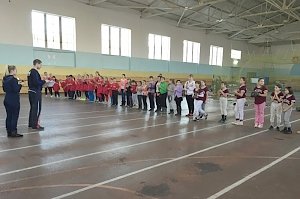 Команда ДЮСШ №2 выиграла зимний кубок Крыма по индорсофтболу – женскому бейсболу в зале – между младших девушек