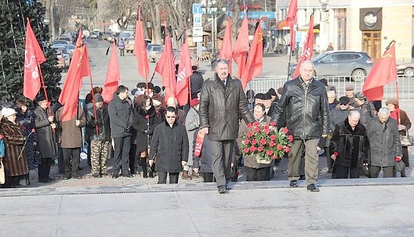 День памяти Владимира Ильича Ленина отметили в Крыму