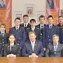 «Будущее авиации в надежных руках»: по приглашению Алексея Русских Госдуму посетили курсанты авиационного колледжа