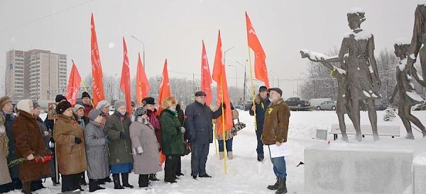 Коммунисты Ленинградской области приняли участие в мероприятиях по празднованию 73-летия прорыва блокады Ленинграда