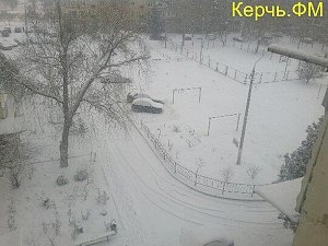 Керчан предупреждают о плохой видимости из-за снегопада