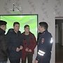 Первоклассники получили от инспекторов ГИБДД Белогорского района световозвращающие фликеры