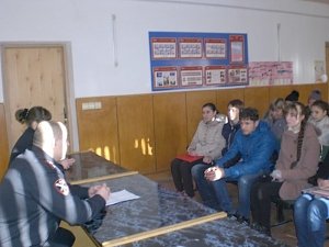 Кировские полицейские рассказали старшеклассникам о службе в ОВД